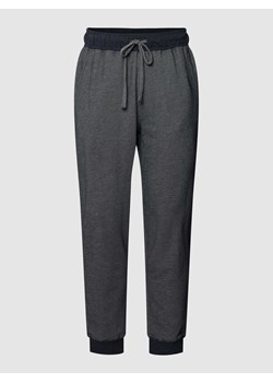 Spodnie dresowe z wpuszczanymi kieszeniami po bokach ze sklepu Peek&Cloppenburg  w kategorii Spodnie męskie - zdjęcie 168306648
