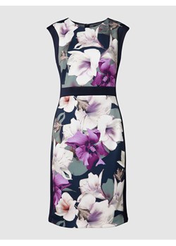 Sukienka koktajlowa o długości do kolan z kwiatowym nadrukiem ze sklepu Peek&Cloppenburg  w kategorii Sukienki - zdjęcie 168312335