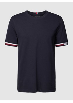 T-shirt z paskami w kontrastowym kolorze ze sklepu Peek&Cloppenburg  w kategorii T-shirty męskie - zdjęcie 168313399