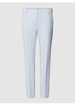 Spodnie materiałowe o kroju slim fit w kant ze sklepu Peek&Cloppenburg  w kategorii Spodnie damskie - zdjęcie 168315226