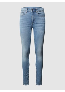 Jeansy z wysokim stanem o kroju skinny fit z dodatkiem streczu model ‘3301’ ze sklepu Peek&Cloppenburg  w kategorii Jeansy damskie - zdjęcie 168319477
