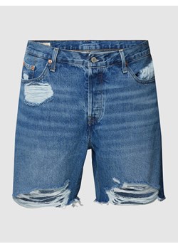 Szorty jeansowe PLUS SIZE z efektem znoszenia model ‘PLUS 501’ ze sklepu Peek&Cloppenburg  w kategorii Spodenki męskie - zdjęcie 168319587