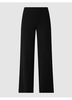 Luźne spodnie z prążkowaną fakturą model ‘Nella’ ze sklepu Peek&Cloppenburg  w kategorii Spodnie damskie - zdjęcie 168321926