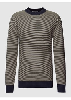 Sweter z dzianiny ze wzorem w paski model ‘ROBERT’ ze sklepu Peek&Cloppenburg  w kategorii Swetry męskie - zdjęcie 168332505