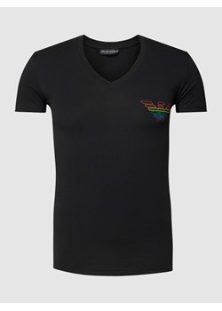 T-shirt z dekoltem w serek model ‘RAINBOW LOGO’ ze sklepu Peek&Cloppenburg  w kategorii T-shirty męskie - zdjęcie 168333487