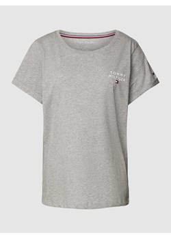 Góra od piżamy o kroju regular fit z nadrukiem z logo ze sklepu Peek&Cloppenburg  w kategorii Piżamy damskie - zdjęcie 168334458