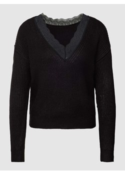 Sweter z dzianiny z obszyciem koronką model ‘GLACY’ ze sklepu Peek&Cloppenburg  w kategorii Swetry damskie - zdjęcie 168338208