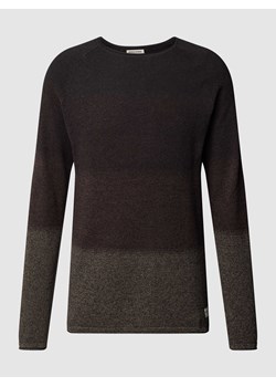 Sweter z dzianiny z naszywką z logo model ‘HILL’ ze sklepu Peek&Cloppenburg  w kategorii Swetry męskie - zdjęcie 168338986