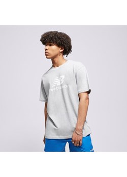 NEW BALANCE T-SHIRT NB ESSENTIALS LOGO TEE ze sklepu Sizeer w kategorii T-shirty męskie - zdjęcie 168364636