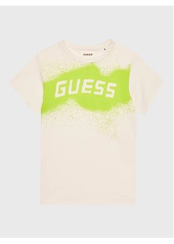 Guess T-Shirt L3GI28 J1314 Biały Regular Fit ze sklepu MODIVO w kategorii T-shirty chłopięce - zdjęcie 168391308