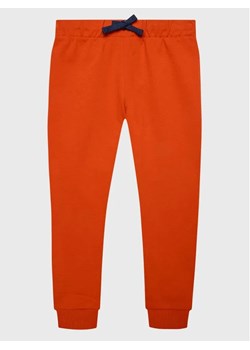 United Colors Of Benetton Spodnie dresowe 3BC1GF01P Czerwony Regular Fit ze sklepu MODIVO w kategorii Spodnie i półśpiochy - zdjęcie 168396219