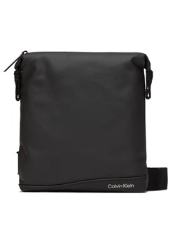 Calvin Klein Saszetka Rubberized Conv Flatpack K50K511254 Czarny ze sklepu MODIVO w kategorii Torby męskie - zdjęcie 168400187
