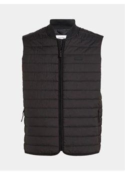 Calvin Klein Kamizelka K10K111462 Czarny Regular Fit ze sklepu MODIVO w kategorii Kamizelki męskie - zdjęcie 168402618
