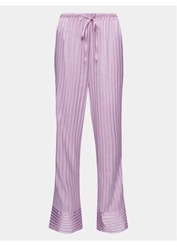 Hunkemöller Spodnie piżamowe 203169 Fioletowy Comfortable Fit ze sklepu MODIVO w kategorii Piżamy damskie - zdjęcie 168424708