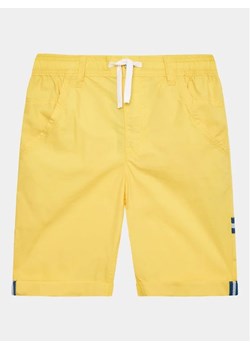United Colors Of Benetton Szorty materiałowe 4AC7C901T Żółty Regular Fit ze sklepu MODIVO w kategorii Spodenki chłopięce - zdjęcie 168445267