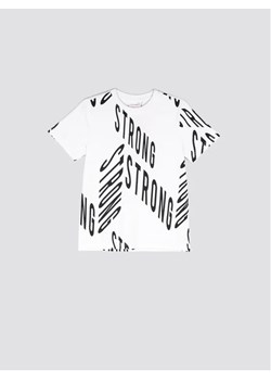 Coccodrillo T-Shirt WC2143201LOK Biały Regular Fit ze sklepu MODIVO w kategorii T-shirty chłopięce - zdjęcie 168448385