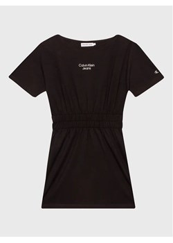 Calvin Klein Jeans Sukienka codzienna Hero Logo IG0IG01902 Czarny Regular Fit ze sklepu MODIVO w kategorii Sukienki dziewczęce - zdjęcie 168453806