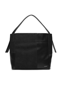 Calvin Klein Torebka Texture Block Large Shopper K60K611670 Czarny ze sklepu MODIVO w kategorii Torby Shopper bag - zdjęcie 168474406