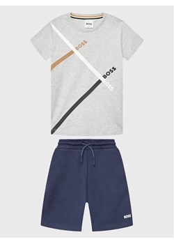 Boss Komplet t-shirt i szorty sportowe J28110 S Szary Regular Fit ze sklepu MODIVO w kategorii Komplety chłopięce - zdjęcie 168488187