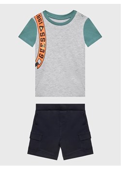 Guess Komplet t-shirt i szorty sportowe I3RG17 K9ND0 Kolorowy Regular Fit ze sklepu MODIVO w kategorii Komplety niemowlęce - zdjęcie 168489908
