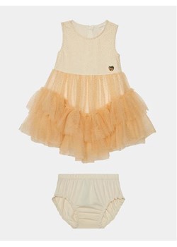 Guess Sukienka codzienna A4RK03 KC3F0 Beżowy Regular Fit ze sklepu MODIVO w kategorii Sukienki niemowlęce - zdjęcie 168502429