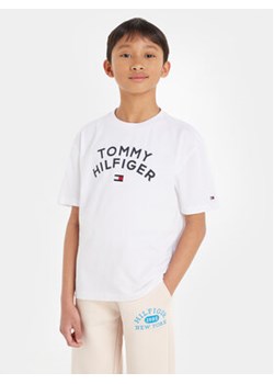 Tommy Hilfiger T-Shirt KB0KB08548 M Biały Regular Fit ze sklepu MODIVO w kategorii T-shirty chłopięce - zdjęcie 168507977