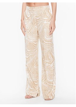 Calvin Klein Spodnie materiałowe Wave Print Wide K20K205220 Beżowy Regular Fit ze sklepu MODIVO w kategorii Spodnie damskie - zdjęcie 168509128