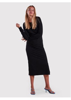 Pieces Sukienka codzienna Kylie 17126214 Czarny Slim Fit ze sklepu MODIVO w kategorii Sukienki - zdjęcie 168510039