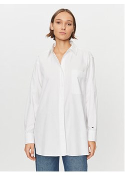 Tommy Hilfiger Koszula WW0WW38968 Biały Oversize ze sklepu MODIVO w kategorii Koszule damskie - zdjęcie 168512276