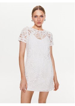 TWINSET Sukienka letnia 231TT3101 Biały Regular Fit ze sklepu MODIVO w kategorii Sukienki - zdjęcie 168514419