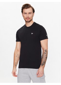 New Era T-Shirt Essentials 60332299 Czarny Regular Fit ze sklepu MODIVO w kategorii T-shirty męskie - zdjęcie 168516196