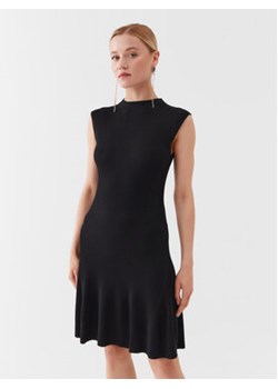Guess Sukienka codzienna W3YK20 Z2U00 Czarny Slim Fit ze sklepu MODIVO w kategorii Sukienki - zdjęcie 168517129