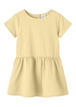 NAME IT Sukienka 13216753 Żółty Regular Fit ze sklepu MODIVO w kategorii Sukienki niemowlęce - zdjęcie 168518799