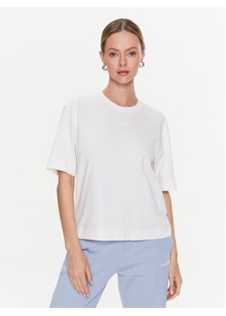 Calvin Klein Performance T-Shirt 00GWS3K104 Beżowy Relaxed Fit ze sklepu MODIVO w kategorii Bluzki damskie - zdjęcie 168520976
