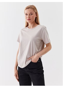 Calvin Klein T-Shirt K20K205410 Beżowy Relaxed Fit ze sklepu MODIVO w kategorii Bluzki damskie - zdjęcie 168521708