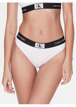 Calvin Klein Underwear Stringi 000QF7221E Biały ze sklepu MODIVO w kategorii Majtki damskie - zdjęcie 168521937