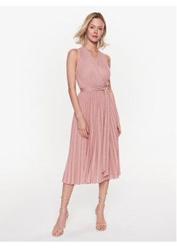 Nissa Sukienka koktajlowa RC14032 Różowy Regular Fit ze sklepu MODIVO w kategorii Sukienki - zdjęcie 168523888