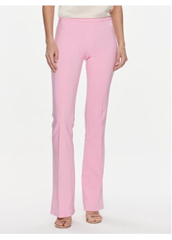 Rinascimento Spodnie materiałowe CFC0117682003 Różowy Regular Fit ze sklepu MODIVO w kategorii Spodnie damskie - zdjęcie 168523926