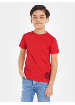 Tommy Hilfiger T-Shirt KB0KB08544 Czerwony Regular Fit ze sklepu MODIVO w kategorii T-shirty chłopięce - zdjęcie 168524489