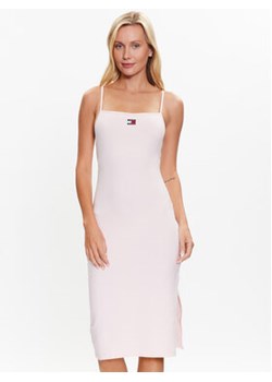 Tommy Jeans Sukienka letnia DW0DW15874 Różowy Slim Fit ze sklepu MODIVO w kategorii Sukienki - zdjęcie 168525715