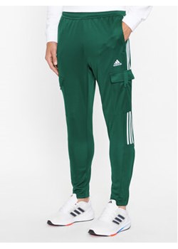 adidas Spodnie dresowe IM2918 Zielony Regular Fit ze sklepu MODIVO w kategorii Spodnie męskie - zdjęcie 168526995