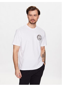 Just Cavalli T-Shirt 74OBHF03 Biały Regular Fit ze sklepu MODIVO w kategorii T-shirty męskie - zdjęcie 168528595
