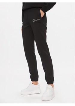 Guess Spodnie dresowe Allycia V4RB04 KC3D2 Czarny Regular Fit ze sklepu MODIVO w kategorii Spodnie damskie - zdjęcie 168528898