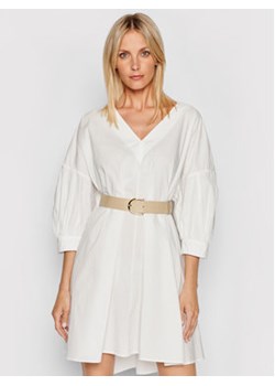 Imperial Sukienka codzienna ABWSBBD Biały Regular Fit ze sklepu MODIVO w kategorii Sukienki - zdjęcie 168529789