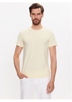 Casual Friday T-Shirt 20503063 Żółty Slim Fit ze sklepu MODIVO w kategorii T-shirty męskie - zdjęcie 168532665