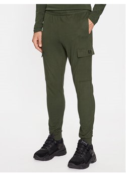 EA7 Emporio Armani Spodnie dresowe 8NPP59 PJ05Z 1845 Khaki Regular Fit ze sklepu MODIVO w kategorii Spodnie męskie - zdjęcie 168532879