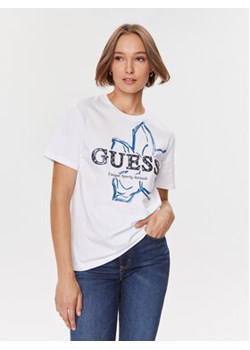 Guess T-Shirt Ann V3BI07 K8FQ4 Biały Regular Fit ze sklepu MODIVO w kategorii Bluzki damskie - zdjęcie 168533386
