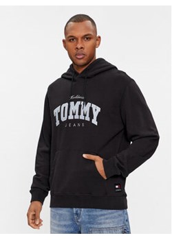 Tommy Jeans Bluza Varsity DM0DM18401 Czarny Regular Fit ze sklepu MODIVO w kategorii Bluzy męskie - zdjęcie 168535135
