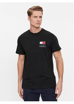 Tommy Jeans T-Shirt Tjm Slim Essential Flag Tee Ext DM0DM18263 Czarny Slim Fit ze sklepu MODIVO w kategorii T-shirty męskie - zdjęcie 168535187