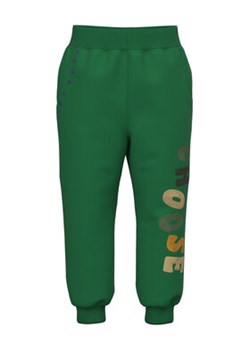 NAME IT Spodnie dresowe 13219374 Zielony Regular Fit ze sklepu MODIVO w kategorii Spodnie i półśpiochy - zdjęcie 168535339